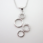 Shiny and Cubic Zirconia 4-Circle Pendant Shiny and Cubic Zirconia 4-Circle Pendant